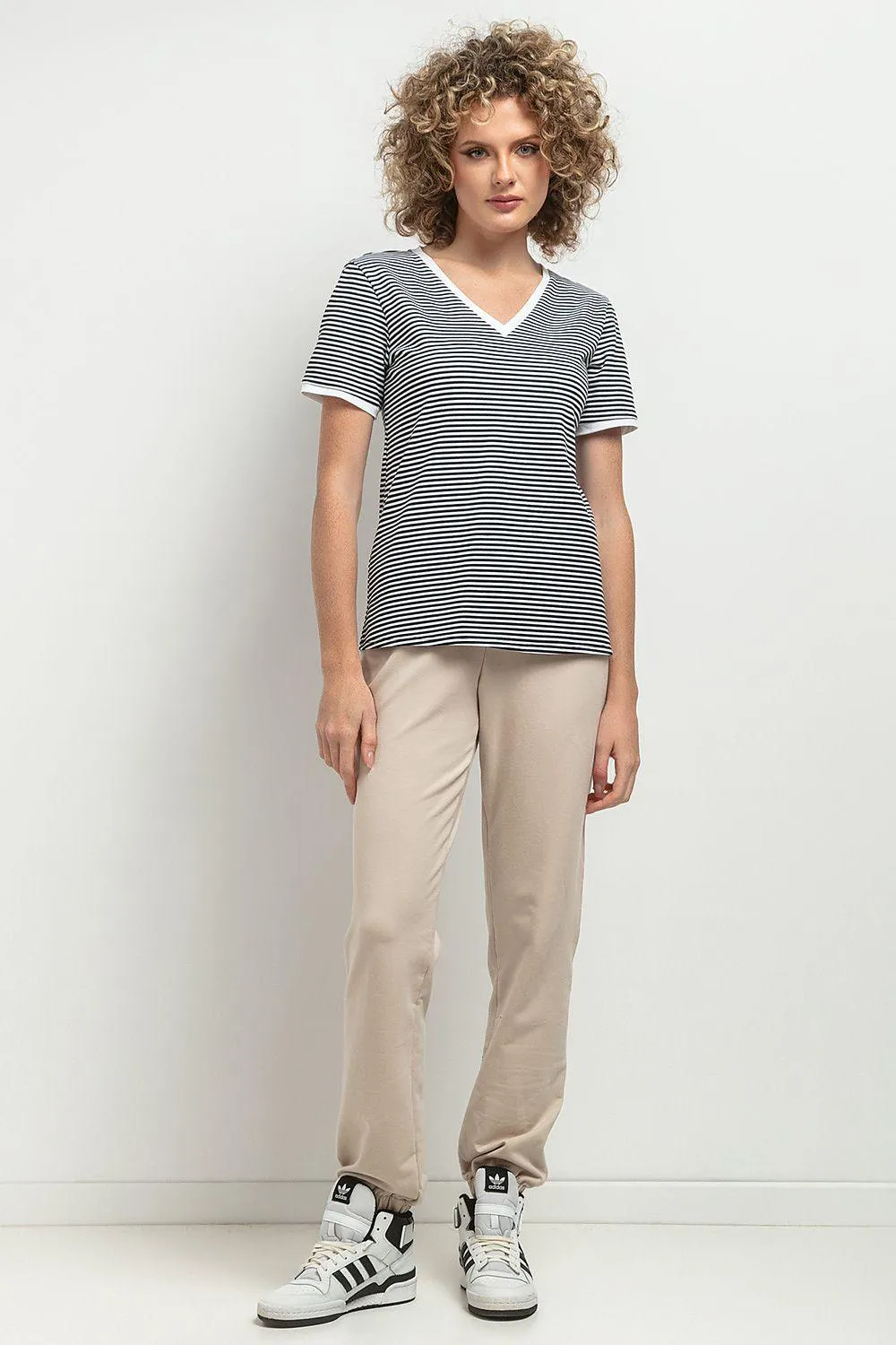 Chic Striped V-Neck Blouse with Stylish Pleats and Cuffed Sleeves