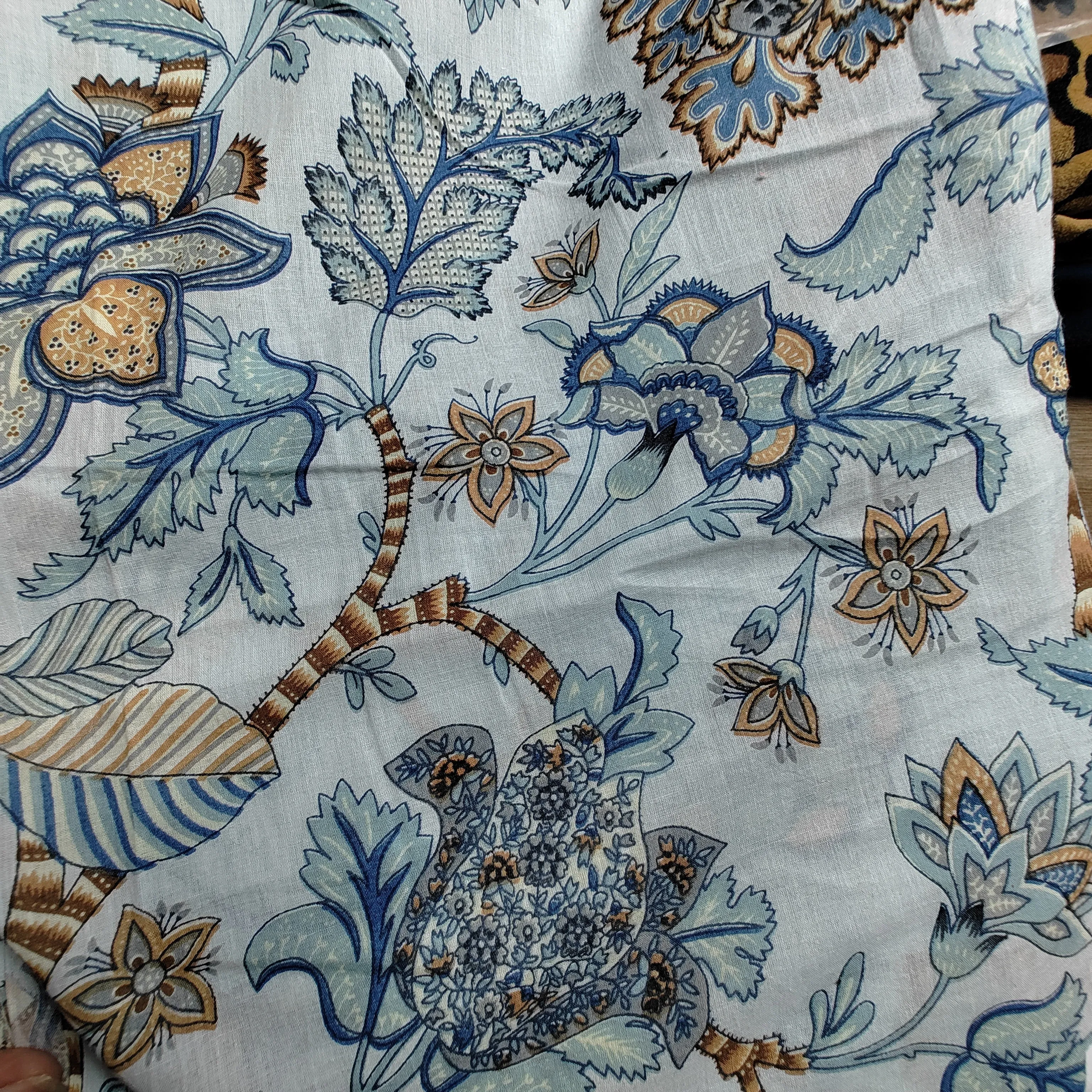 Floral Garden cotton cambric width 44 inches Fabric per meter