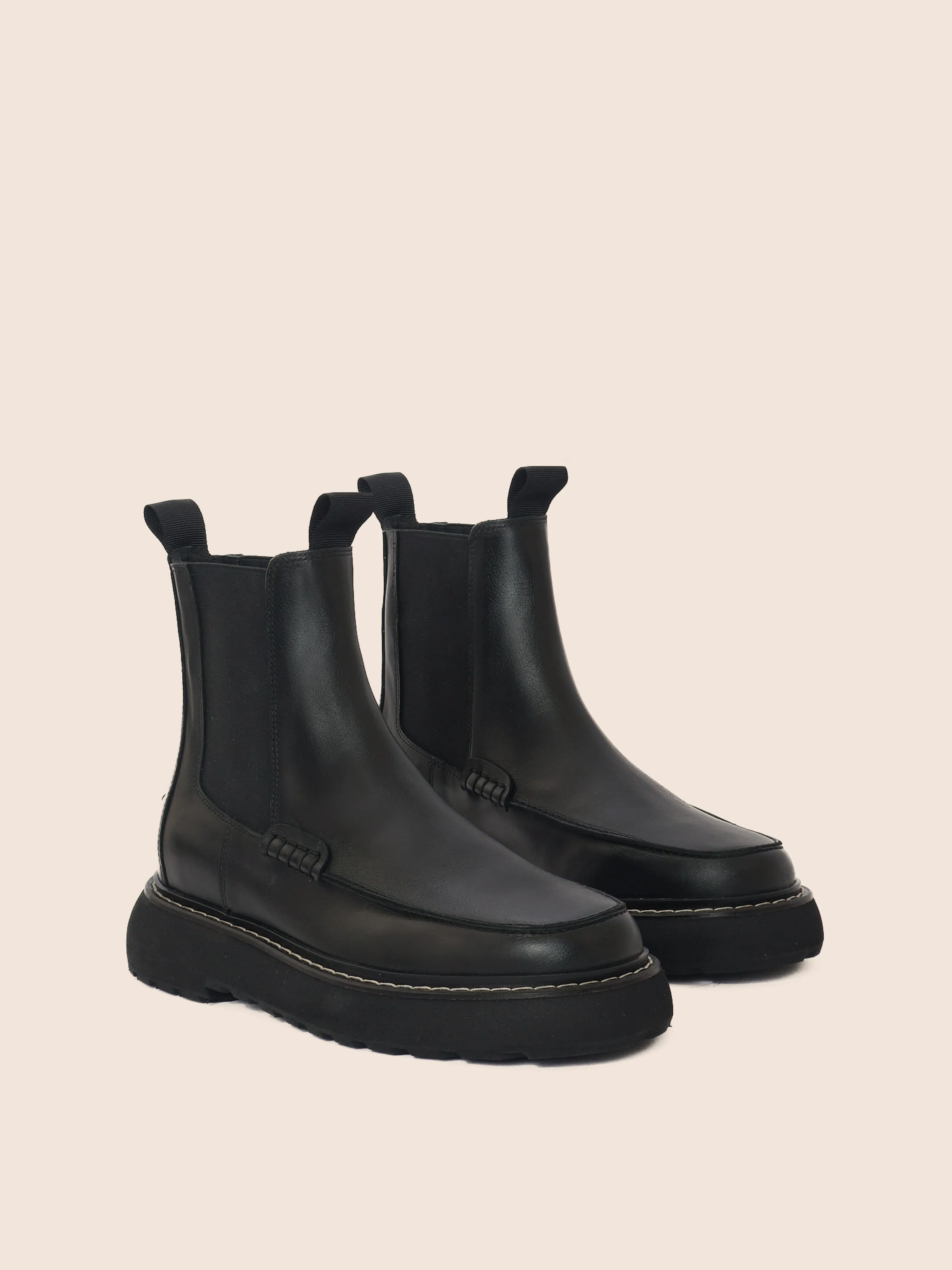 Lagoa Black Leather Unlined Boot