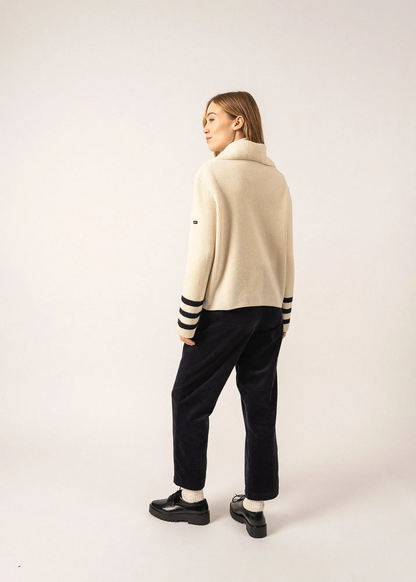 VANOISE - Button-Down Collar Sweater with Flared Long Sleeves | 100% Wool (IVORY / NAVY)